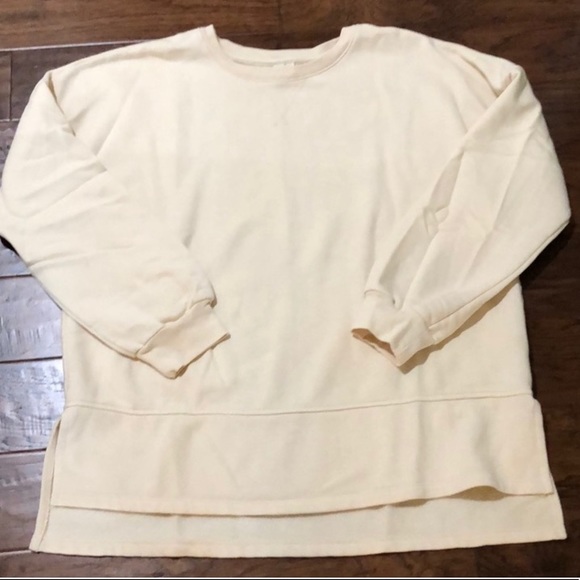 Universal Threads Crew Neck - Picture 1 of 3